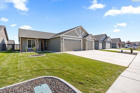 Photo of 6701 Sockeye Lane, Pasco, WA 99301 (MLS # 287679)