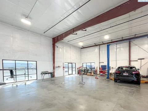 Photo of 3210 Swallow Ave #101/2, Pasco, WA 99301 (MLS # 287916)