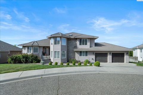 Photo of 3406 W 42nd Ave, Kennewick, WA 99337 (MLS # 291310)