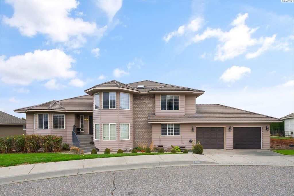 Photo of 3406 W 42nd Ave, Kennewick, WA 99337 (MLS # 291310)