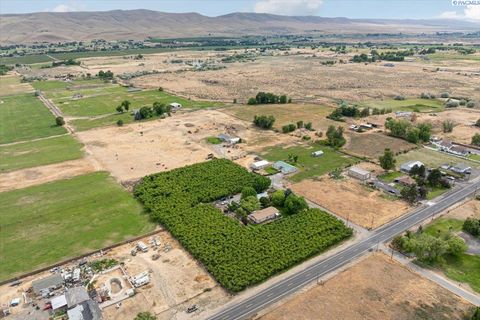 Photo of 164901 W Old Inland Hwy, Prosser, WA 99350 (MLS # 289164)