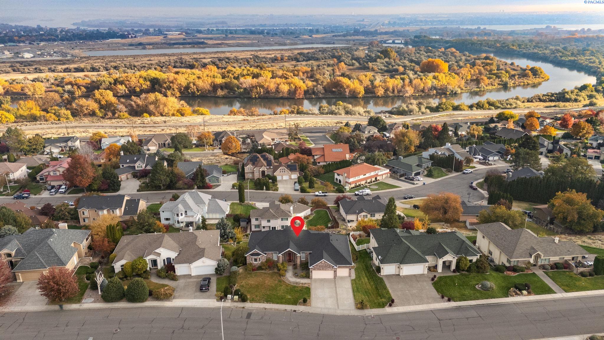 Richland, Washington 99352, United States, 5 Bedrooms Bedrooms, ,4 BathroomsBathrooms,Residential,Active,237976