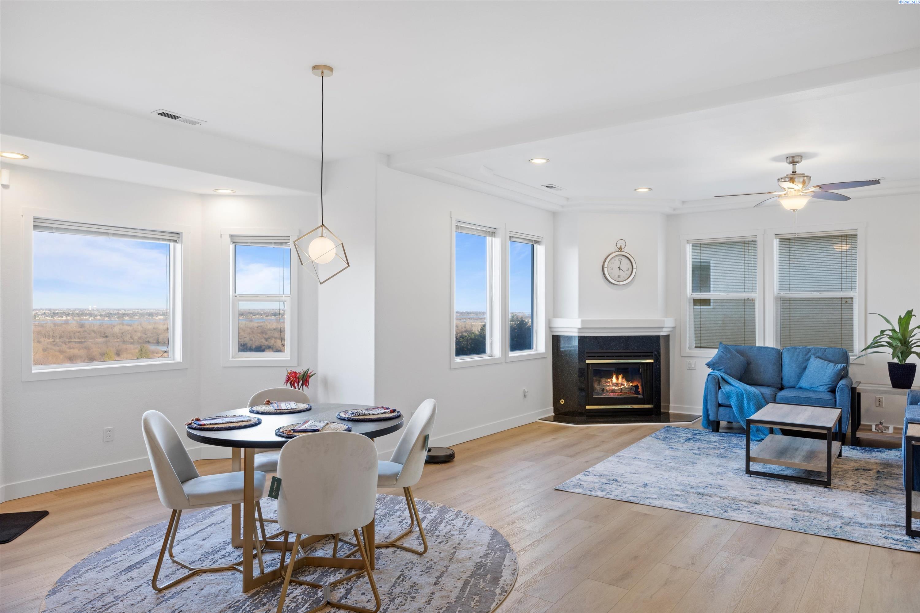 Richland, Washington 99352, United States, 5 Bedrooms Bedrooms, ,4 BathroomsBathrooms,Residential,Active,237976