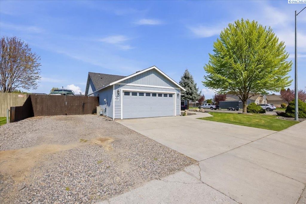 Photo of 6500 W 6th Ave, Kennewick, WA 99336 (MLS # 291894)
