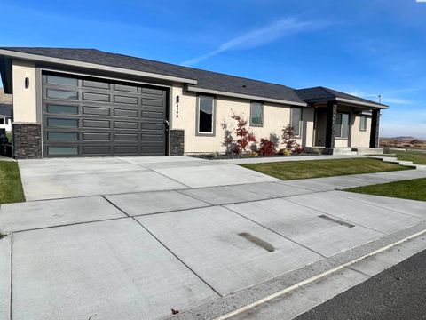 Photo of 4198 Lolo Way, Richland, WA 99354 (MLS # 289081)