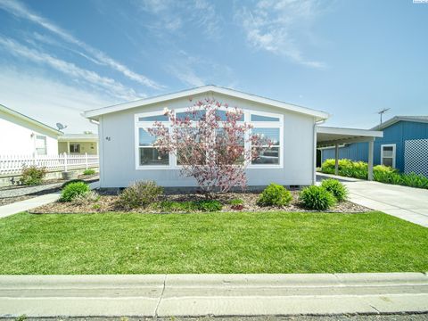 Photo of 355 Old Inland Empire Hwy #48, Prosser, WA 99350 (MLS # 287654)