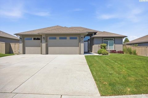 Photo of 3106 Deserthawk Loop, Richland, WA 99354 (MLS # 293180)