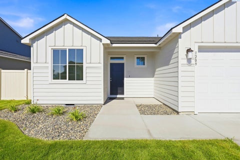 Photo of 1209 17th St, Benton City, WA 99320 (MLS # 294904)