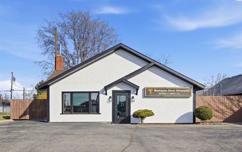 Photo of 807 S Washington St, Kennewick, WA 99336 (MLS # 290918)