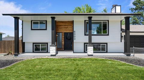 Photo of 6003 W Okanogan Loop, Kennewick, WA 99336 (MLS # 293148)