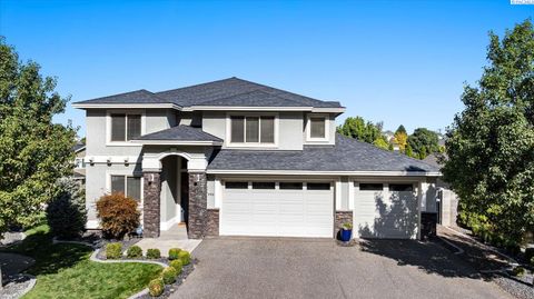 Photo of 996 Meadow Hills Drive, Richland, WA 99352 (MLS # 287788)