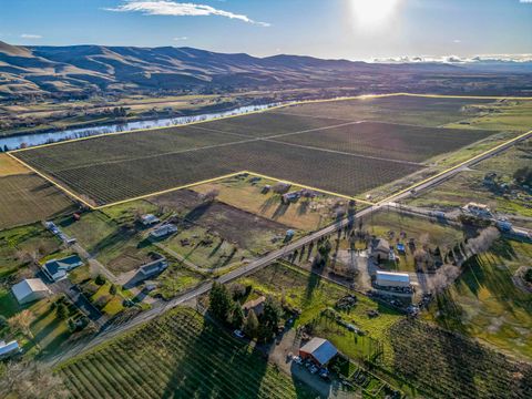 Photo of TBD W North River Rd, Prosser, WA 99350 (MLS # 290515)