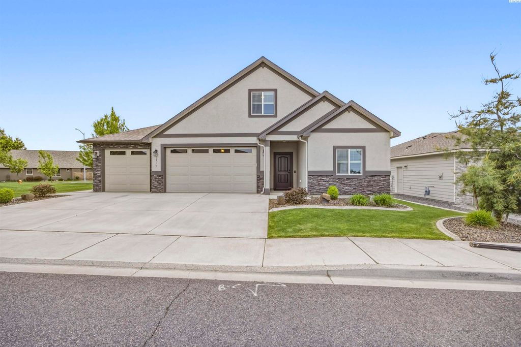 Photo of 2713 Torrey Pines Way, Richland, WA 99354 (MLS # 292851)