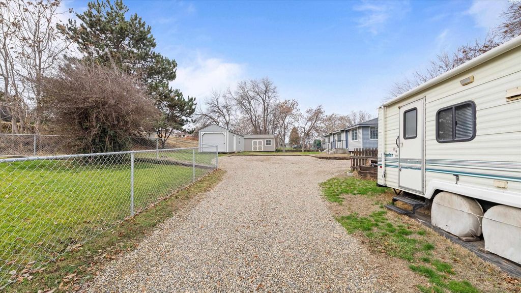 Photo of 517 S 1st St #12 St, Sunnyside, WA 98944 (MLS # 289319)