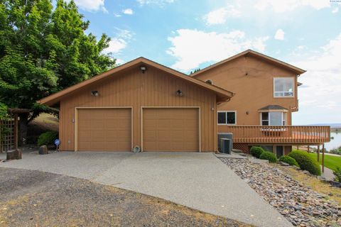 Photo of 2141 N Columbia River Road, Pasco, WA 99301 (MLS # 293136)