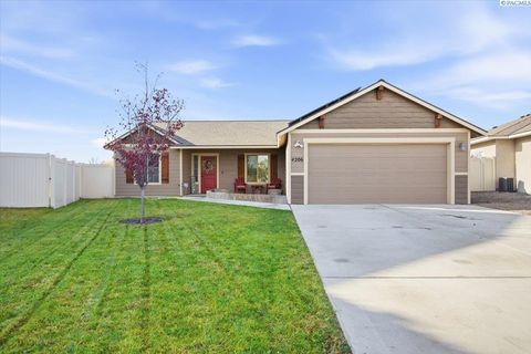 Photo of 4206 Kitimat Ln, Pasco, WA 99301 (MLS # 288952)