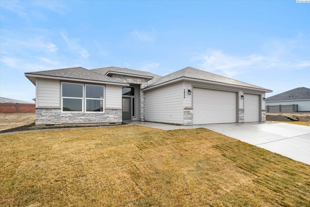 Photo of 2859 S Alaska St, Kennewick, WA 99338 (MLS # 291115)