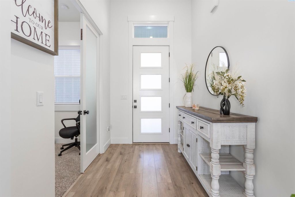 Photo of 3605 S Nelson St, Kennewick, WA 99338 (MLS # 289877)