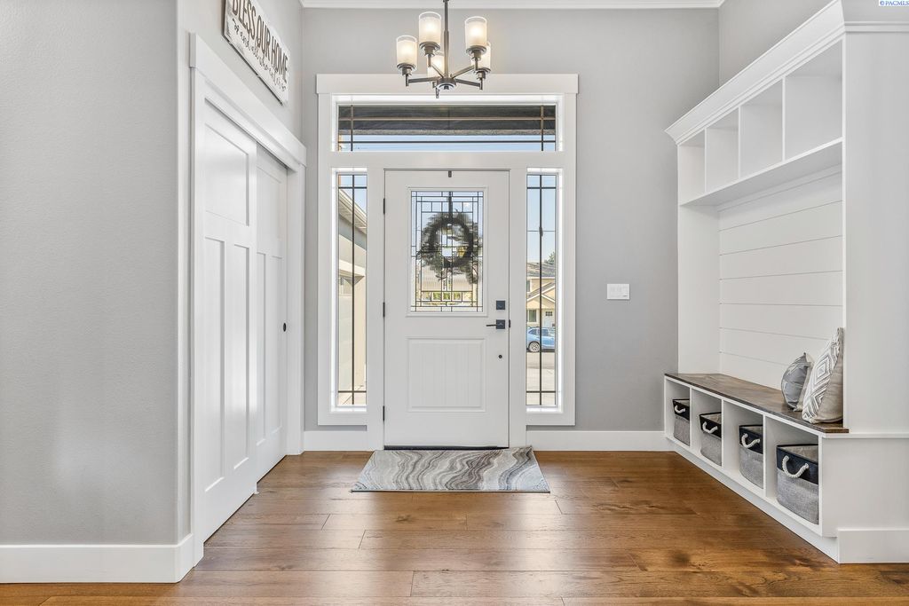 Photo of 4421 Rosencrans Rd, West Richland, WA 99353 (MLS # 291831)