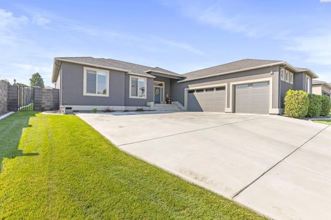 Photo of 4421 Rosencrans Rd, West Richland, WA 99353 (MLS # 291831)