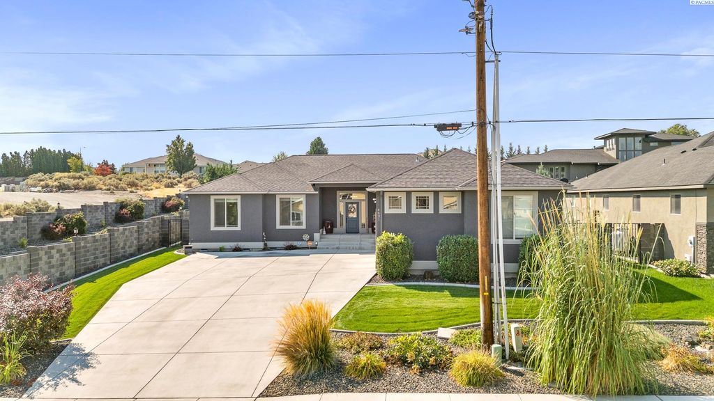 Photo of 4421 Rosencrans Rd, West Richland, WA 99353 (MLS # 291831)