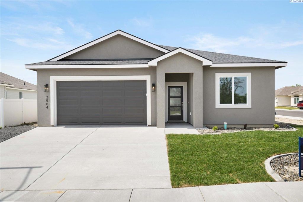 Photo of 2504 S Beech Street, Kennewick, WA 99337 (MLS # 292516)