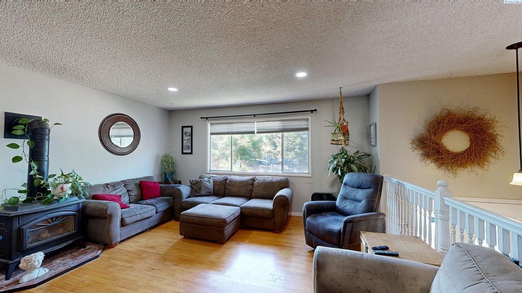 Photo of 220 E Cannon St, Palouse, WA 99161 (MLS # 284944)