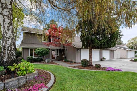 Photo of 2466 Montgomery, Richland, WA 99354 (MLS # 292027)