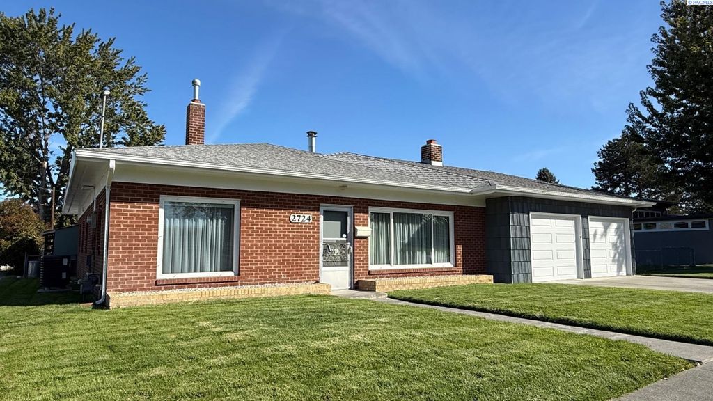 Photo of 2724 W Imnaha Ave, Kennewick, WA 99336 (MLS # 288038)