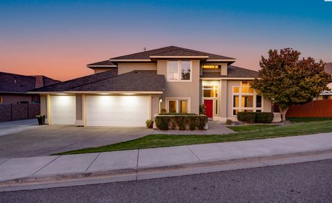 Photo of 3603 S Ledbetter Street, Kennewick, WA 99337 (MLS # 288274)