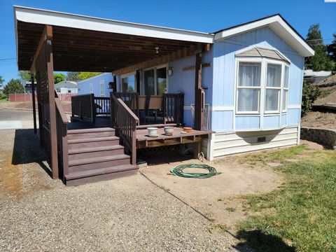 Photo of 1200 S Euclid #75 ST, Grandview, WA 98930 (MLS # 292791)
