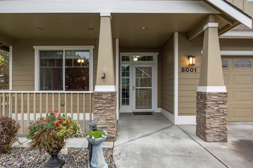 Photo of 8001 W 20th Ave, Kennewick, WA 99338 (MLS # 288941)