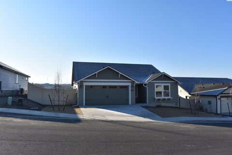 Photo of 7257 W 26th Ave, Kennewick, WA 99338 (MLS # 294127)