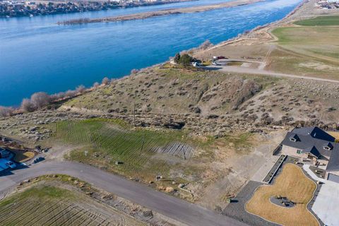 Photo of Lot 12 The Reach At River Ranch, Pasco, WA 99301 (MLS # 290954)