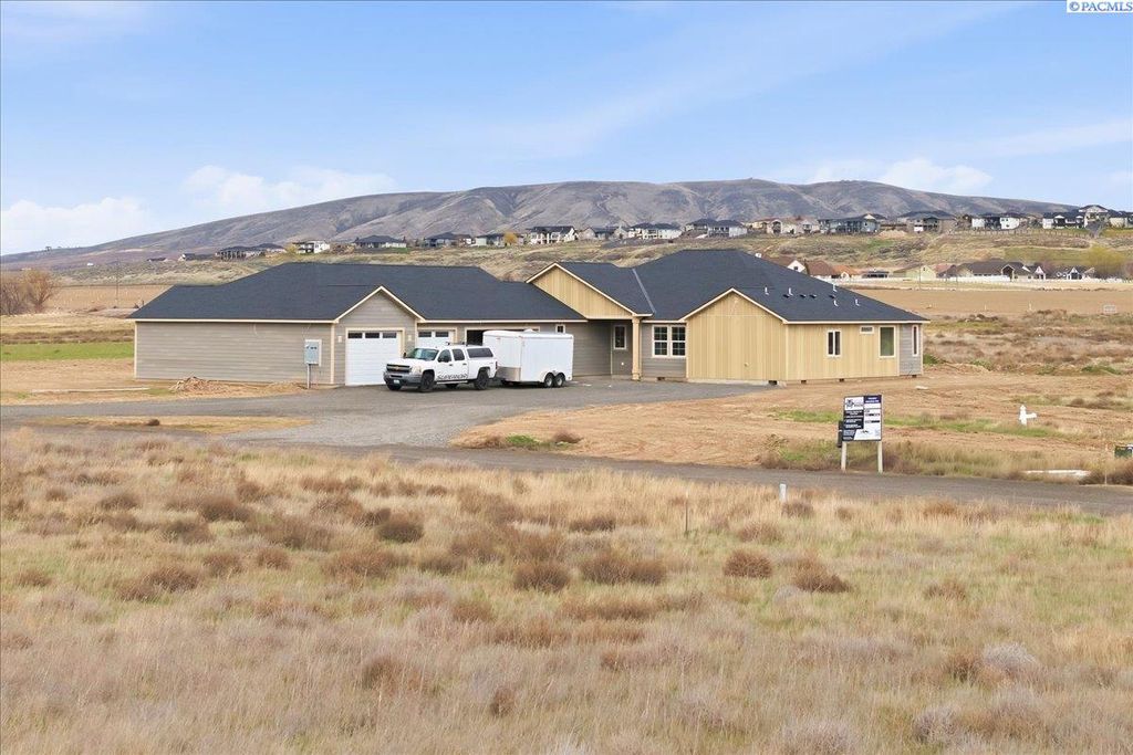 Photo of 10535 S 674 Prse Pr, Benton City, WA 99320 (MLS # 291108)