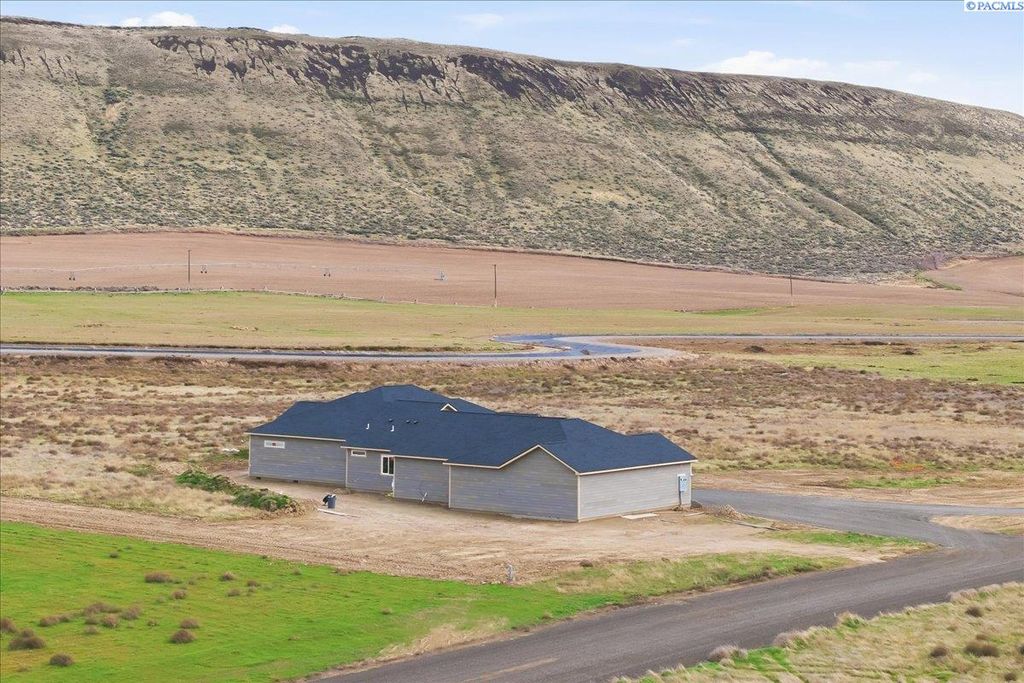 Photo of 10535 S 674 Prse Pr, Benton City, WA 99320 (MLS # 291108)
