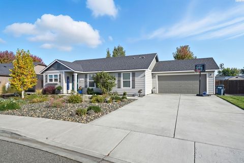 Photo of 5130 Monica St, West Richland, WA 99353 (MLS # 288244)