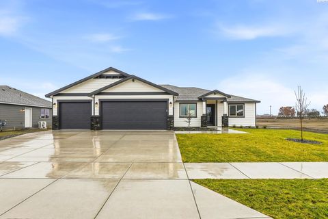 Photo of 10519 Atlantic Dr, Pasco, WA 99301 (MLS # 289347)