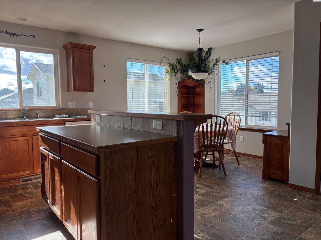 Photo of 606 Harvest Loop, Palouse, WA 99161 (MLS # 288494)