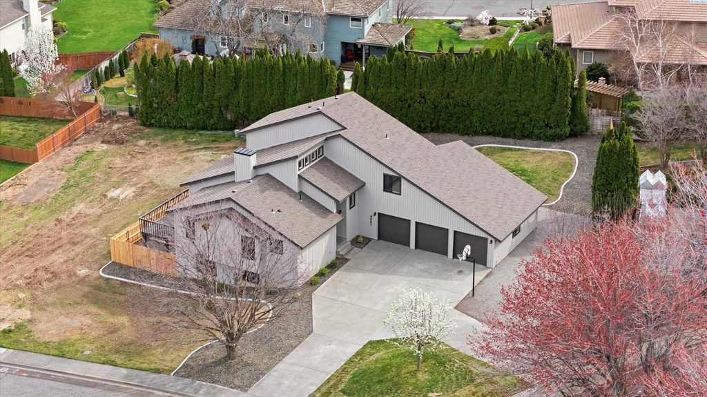 Photo of 4001 S Olson Pl, Kennewick, WA 99337 (MLS # 291699)