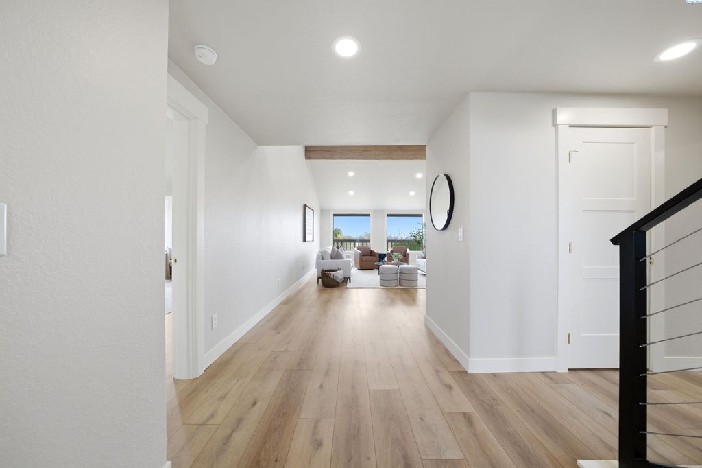 Photo of 4001 S Olson Pl, Kennewick, WA 99337 (MLS # 291699)