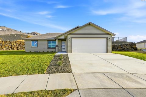 Photo of 6448 W 29th Ct, Kennewick, WA 99338 (MLS # 294881)