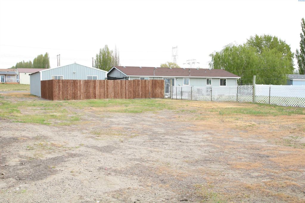 Photo of 46505 W Paterson Ave, Paterson, WA 99345 (MLS # 292069)