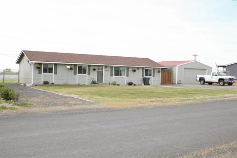Photo of 46505 W Paterson Ave, Paterson, WA 99345 (MLS # 292069)