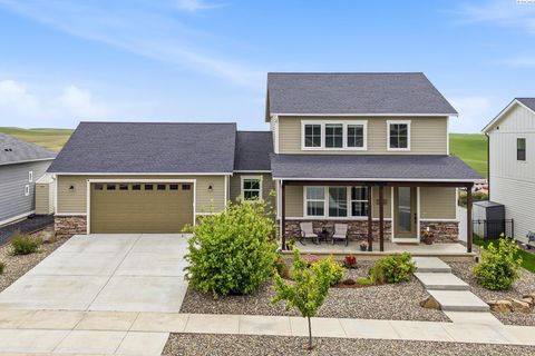 Photo of 605 SW Cayuse St, Pullman, WA 99163 (MLS # 293922)
