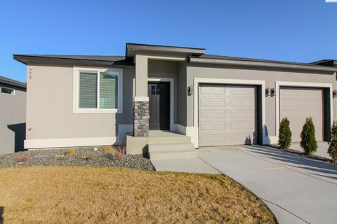 Photo of 775 Rio Vista Loop, Richland, WA 99352 (MLS # 289866)