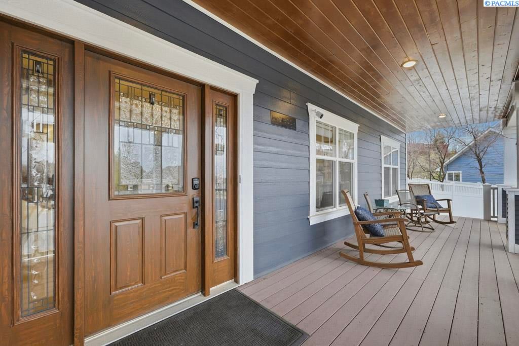 Photo of 1027 SW Ryan Ct, Pullman, WA 99163 (MLS # 290567)