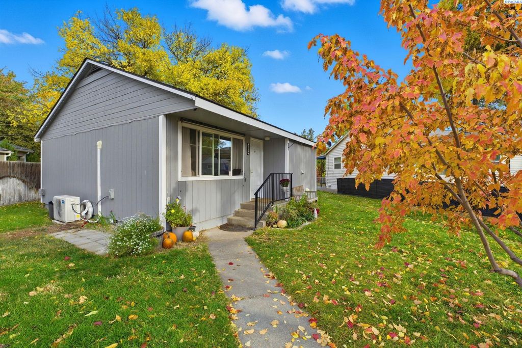 Photo of 1314 Potter Ave, Richland, WA 99354 (MLS # 288448)