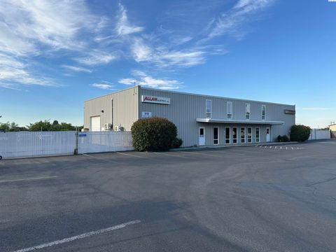 Photo of 918 W Canal Drive, Kennewick, WA 99336 (MLS # 285526)