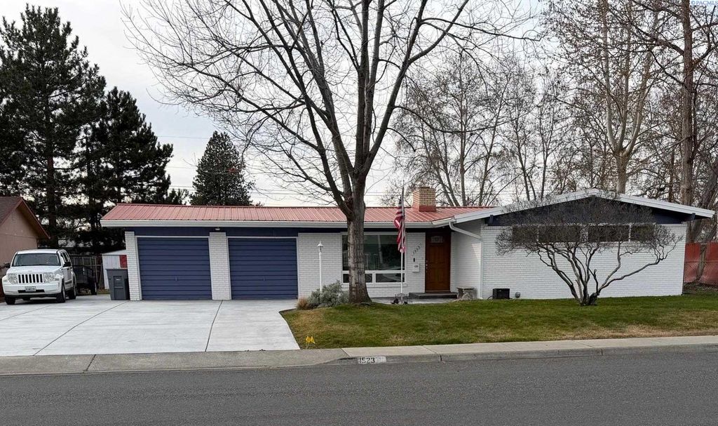 Photo of 1523 Alder Ave, Richland, WA 99354 (MLS # 290726)